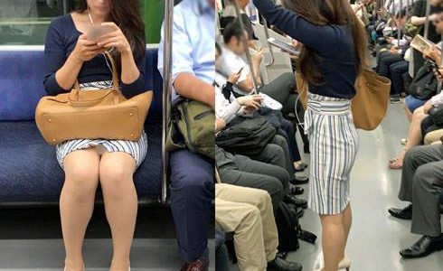 車内の男全員からガン見されるセクシーすぎるOLさん（前編）