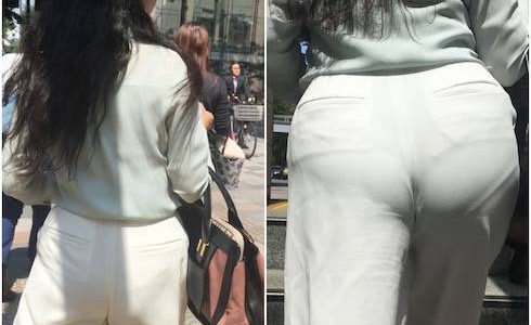 《人気作品の再編集・パンティー透けを恥ずかしいと思わないシリーズ④》 No.810【お尻の肉付きが非常にエロい丸見えパンティーを