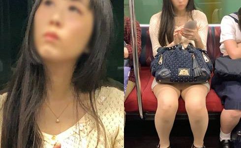 タイトすぎてスカートからパンツがうっすら透けている黒髪美女（其の二）