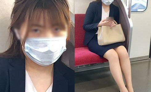 盗撮に気付き恐ろしい表情で睨んでくるスーツ姿の美人OLさん