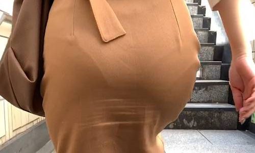 【完璧パンティライン！】デカケツ尻で隠せない！？Ｖ字エロ尻パンティーライン！美尻でエロい淫乱変態OL！【451】