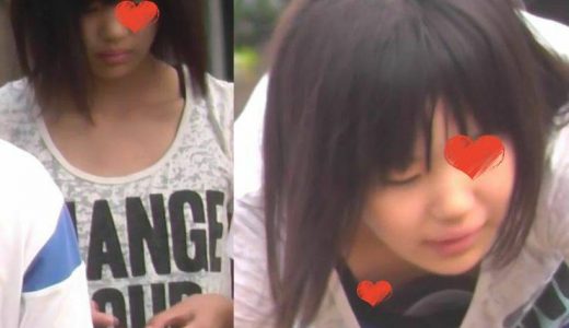 水遊びに夢中なＣちゃん胸チラ