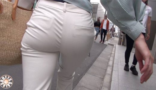 【FHD高画質】美魔女の正統派白パン 当然のTバック&nbsp;