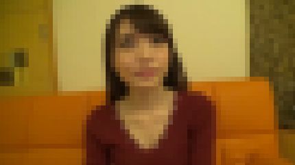 スレンダー美巨乳の22歳女子大生が初ハメ撮りで感度抜群のエッチを披露