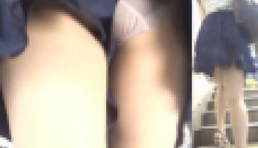 [★新作]パンチラ盗撮 OLさん レースの白パンツがハミ出た