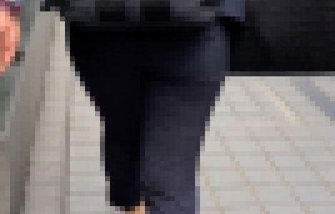 パンツスーツがむちむちすぎるOL！街13