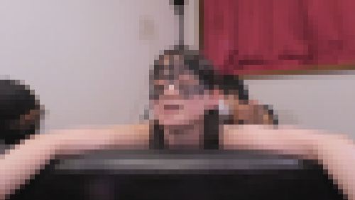 新作　冷静を装うも押寄せるくすぐりの快感に負ける「いちご」ちゃん20歳（完全オリジナル）