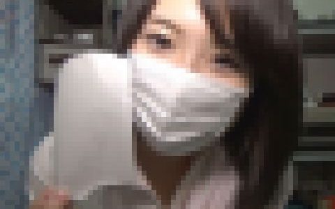 アイドルみたいに可愛いみのりちゃんの黒部屋 乳首をクリップで挟んだ瞬間スイッチONのとってもスケベな女の子！