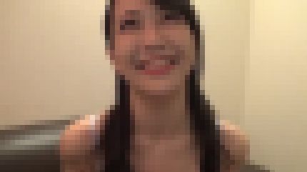 スレンダーな29歳美人コンパニオンが初めての撮影で喘ぎまくって体を痙攣させる