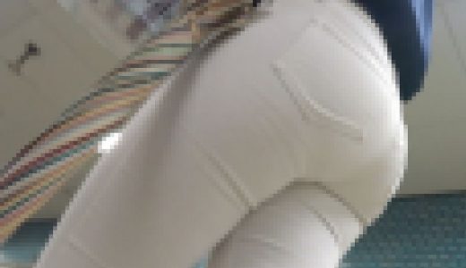 おかず123（稀に見る肉厚HIP！白パンでアピールする爆尻ギャル！）