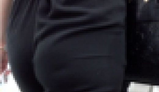 おかず125（肉感プレミアムな爆尻レース柄パンティが躍動するお姉様）