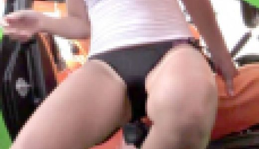 キャンギャルRQお尻丸かじり★026【黒ビキニさん、前からみたらクリの形が浮いています】