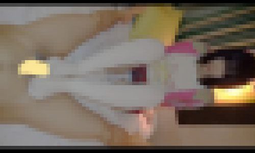 すべすべ白タイツローション足コキ＋パンチラでものすごく気持ちいい変態＋拘束痴漢