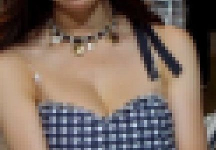2017オートサロン例えるなら叶姉妹のような巨乳おっぱい？【動画】イベント編 3706