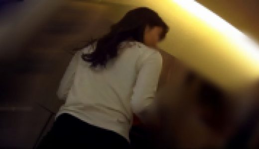 美人お姉さんの脱衣7