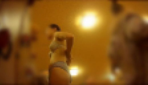 素敵な美人の脱衣