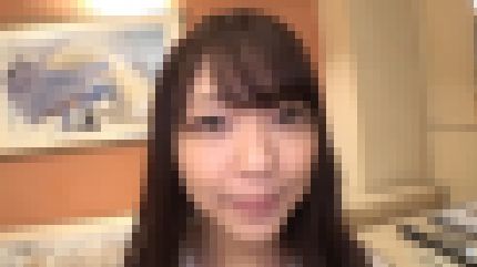 スレンダー美乳の22歳フリーターが初ハメ撮りで巨根を挿入されてアソコをビショ濡れにする