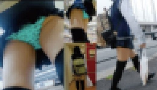 幼いかわいい水色ぱんつ