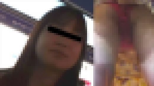 【顔出し】都会の美女のパンティ61