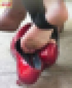 最新作！奇跡的に見かける、女性が靴脱ぎしている匂い立つ、夢のような風景ＮＯ.５４