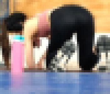 【フルHD】ジムの透けＴバックの肉尻２
