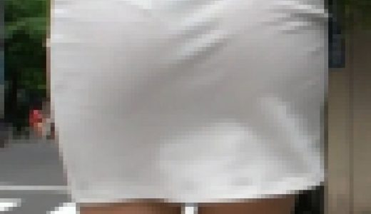 Bさんパート3（Bさん最終章）　パンティーライン　透け　尻