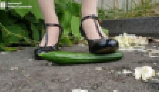 詩歩ちゃん２－５キュウリ