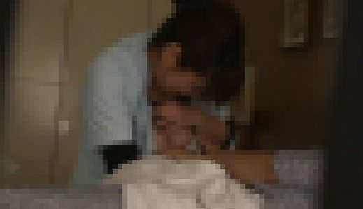 出張マッサージで来た人妻は何年もSEXレスなおばさん！File.2