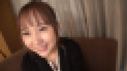 ダンスの先生をしている美人の31歳人妻がアソコをビショ濡れにして奥を突かれて快感に喘ぐ