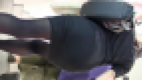 【再販】でか尻ボディコンOⅬ、いい匂いがしそうなパンプスと黒ストです！