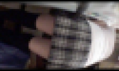 妹を盗撮するのが楽しいスポーツ少女 お尻とニーハイソックス 美脚