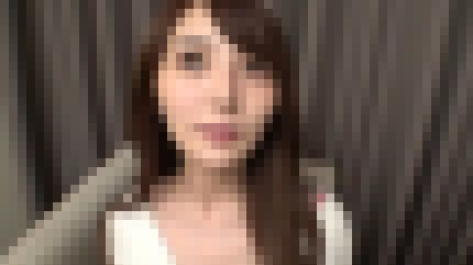 スレンダー美乳の20歳ラウンドガールが初ハメ撮りで彼氏に仕込まれた性技を披露