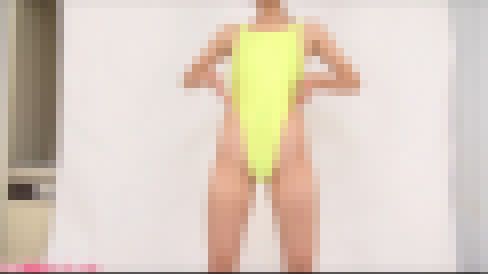 光沢ハイレグレオタードフェチ　ガニ股でコマネチする女性f135