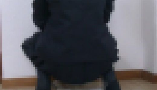 ブレザーでおしっこお漏らし