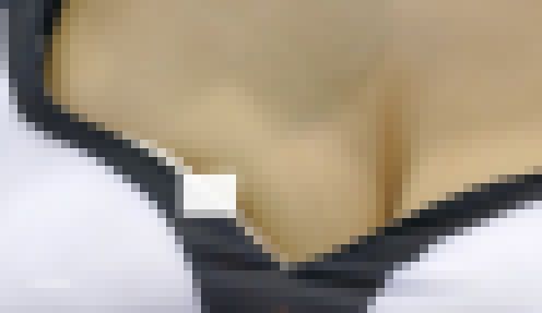 美人レイヤーちゃん、衣装の中のおっぱいが徐々にずれていき最後は乳輪ハミ