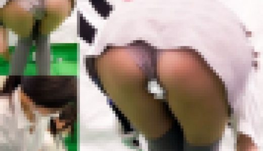 【巨尻‼はみ出し‼胸チラ⑪】ママさん！ぐ、具がはみ出して…！！レッスンに夢中でズレてきちゃいます！【ゴル