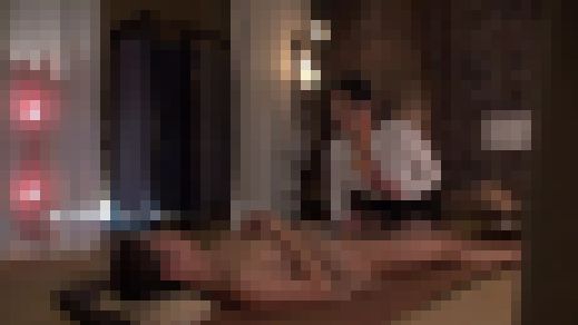 勃起チ〇ポに欲情してしまうエステ嬢！File.1