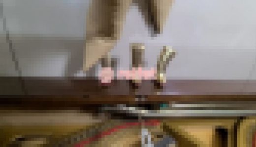 ブーツでピアノペダル踏みながら言葉攻め