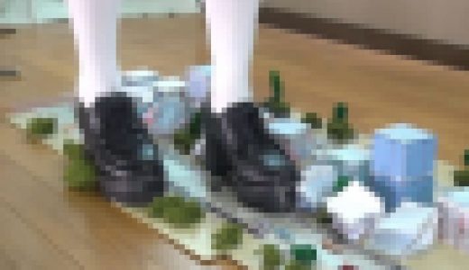 巨大娘の街中散歩 厚底ヒールレースアップシューズ