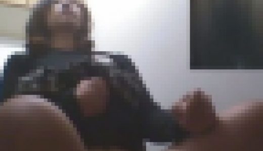 アウトレットのトイレに仕掛けられた2カメ迫力マジ映像！シャワーをクリにあてオナニーする女達　12