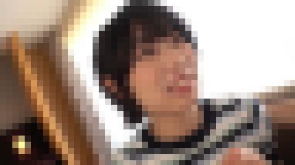 色白スレンダーの20歳フリーターが膣奥を激しく突かれ顔を歪めて喘ぎまくる