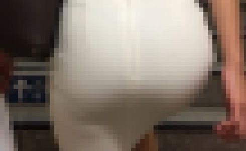　No.7「はち切れ寸前スカートのキャリアウーマン」