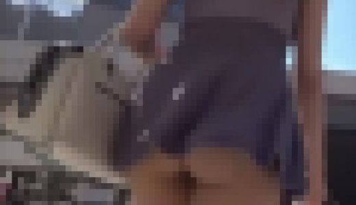 【盗撮】美熟女の街中チラリズム