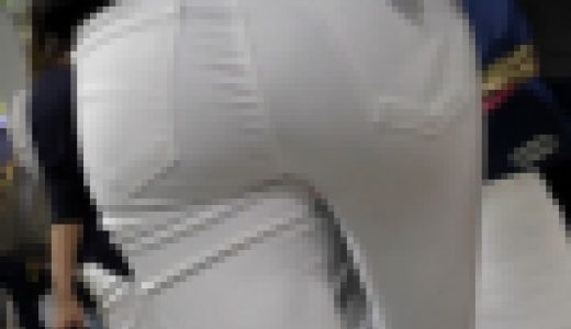 白肉尻がそそる美女お姉さん！