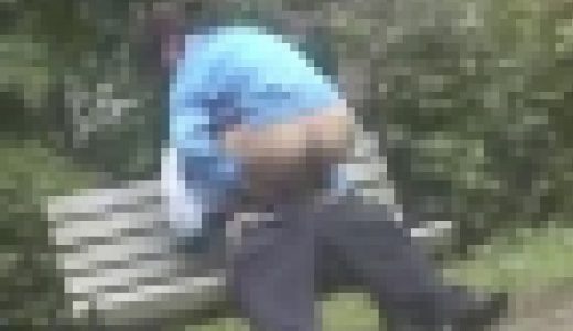公園ベンチ　ジャージ姿でセックス