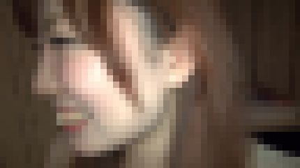 色白スレンダーの21歳女子大生が巨根で突かれてアソコをビショ濡れにして快感に喘ぐ