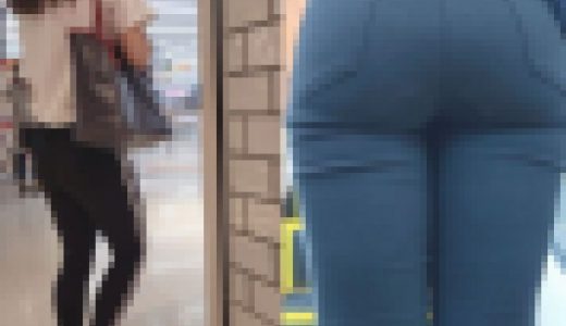 【黒デニム】ムッチリしたお尻とパンティーライン2