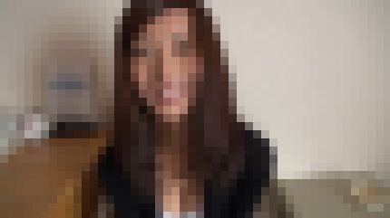 スレンダー美巨乳の20歳短大生が恥ずかしがりながらも快感に顔を歪ませる