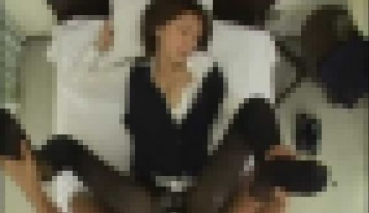 太腿と上を向いたお尻を包み込む黒いタイツが社内を駆け抜け、漂う微香に上司の理性が壊れる　Part 2