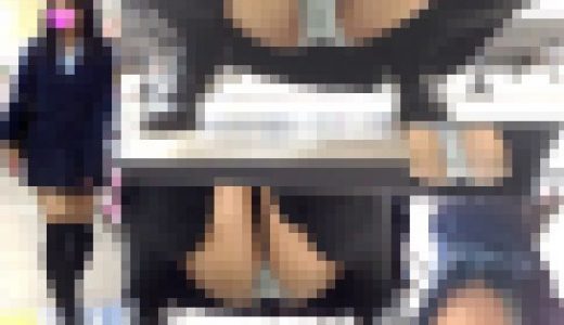 【無修正】可愛い制服女子のまさかの大開脚でモロ見シミ付きパンツをじっくり盗撮